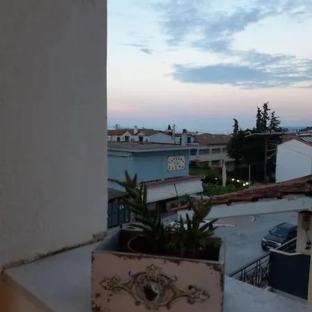 Sea The Art Apartment